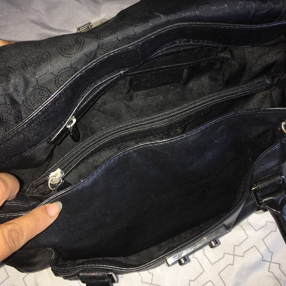 Michael kors black purse - Picture 5 of 9